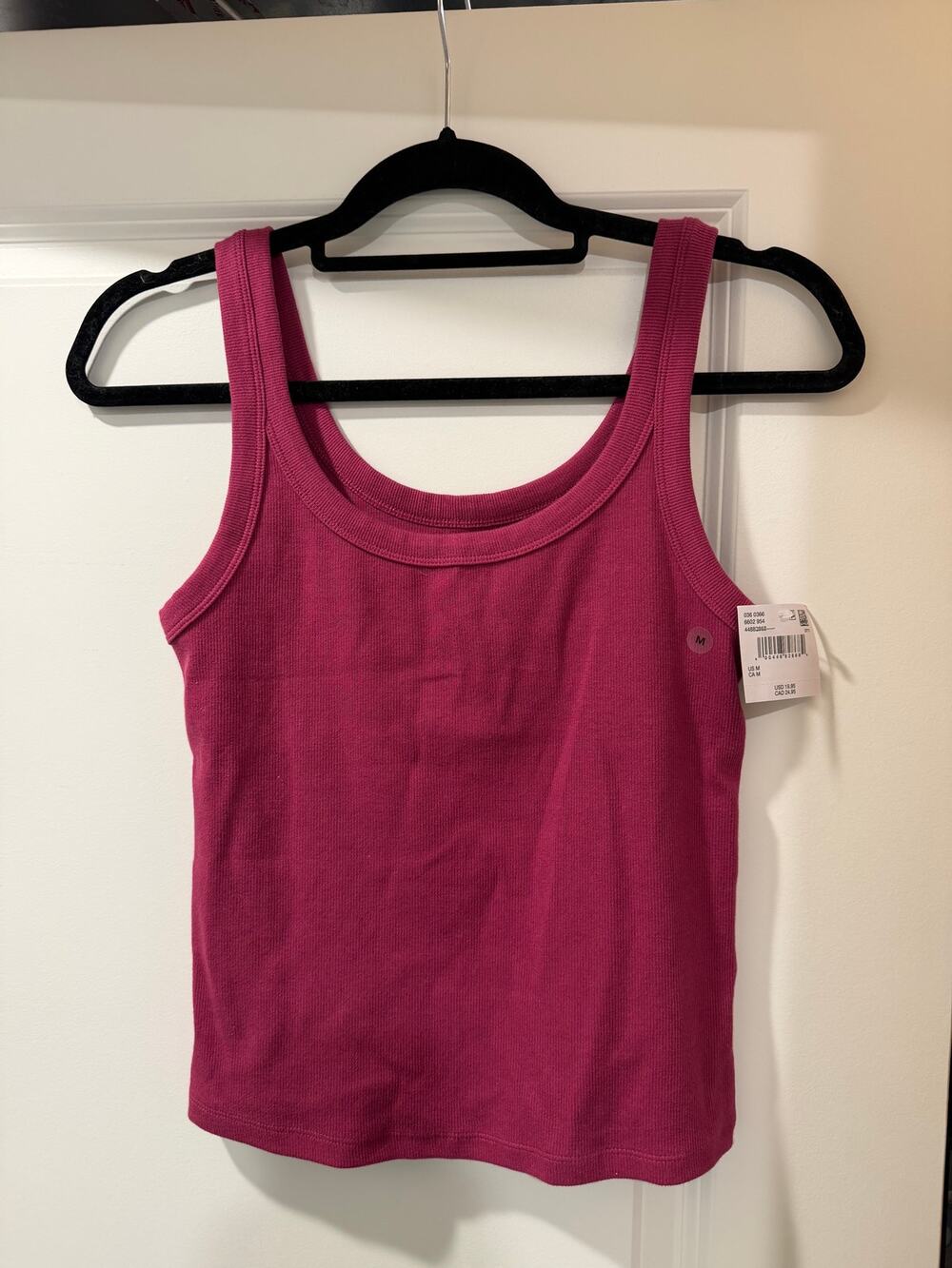NWT Women’s Ribbed Tank Top Berry Magenta Size M